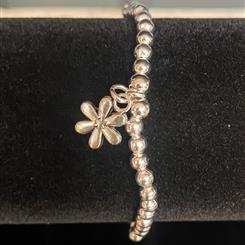 Silver plated daisy bracelet